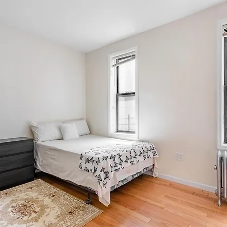 Montgomery Street Guest House